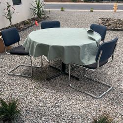 Round Table with 4 Chairs