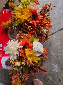 Fall flower arrangement