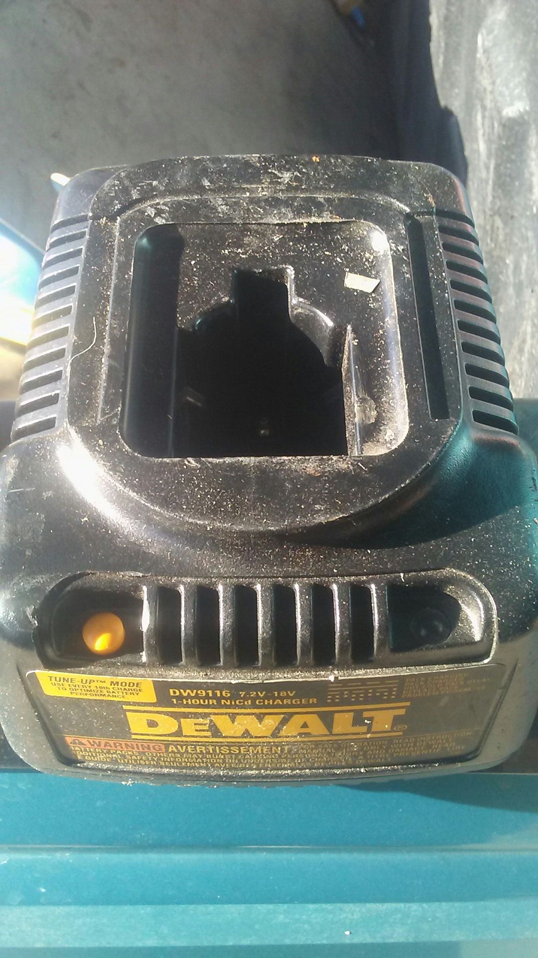 18v charger dewalt