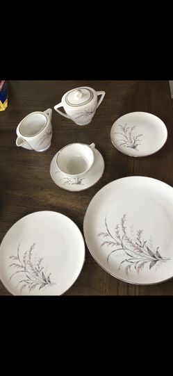 China Prestige Fine China Garden Queen