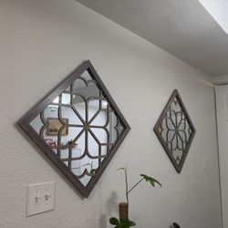 Decorative Wall Litros