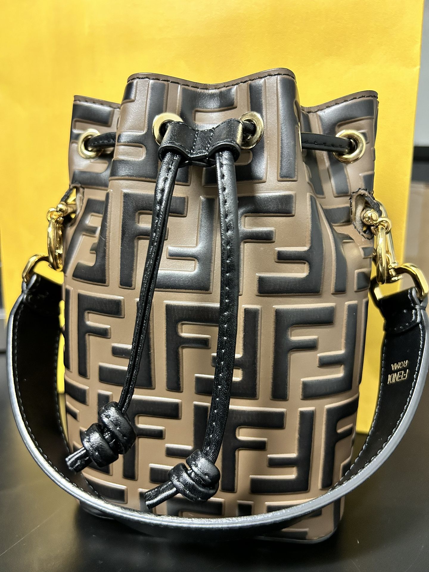 FENDI Mon tresor Mini Bucket Bag