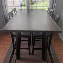 KITCHEN TABLE NEW