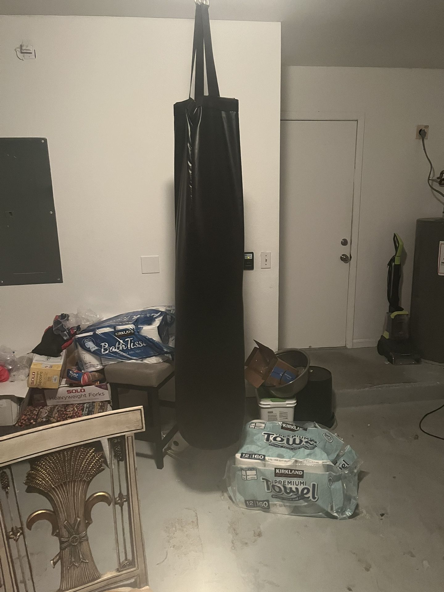 6 Foot Tall Punching/Kickboxing Bag