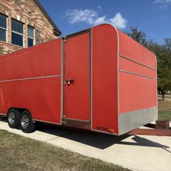 Enclosed Trailer 
