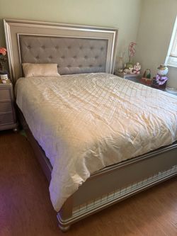 CALIFORNIA KING BED