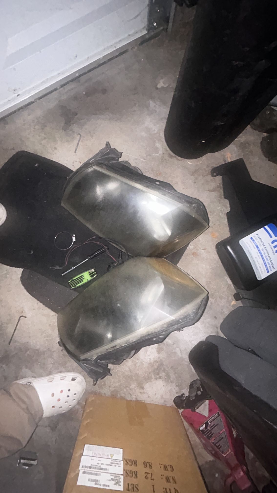 Dodge Magnum Headlights ( SXT RT SRT )