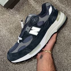 New Balance 992 Navy Grey