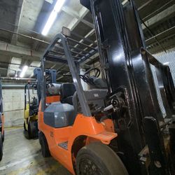 HEAVY DUTY Toyota Forklift 