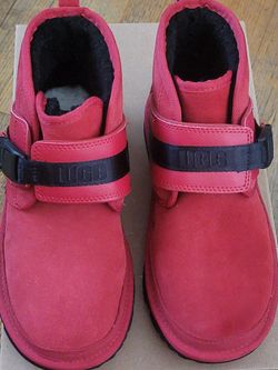 UGG Neumel snap back boots Red 8 womens