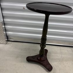 Late 20th Century Vintage Bombay & Company Side Table 12” round, 22” high $75