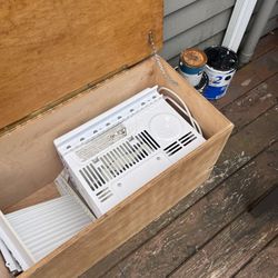 Window AC Unit