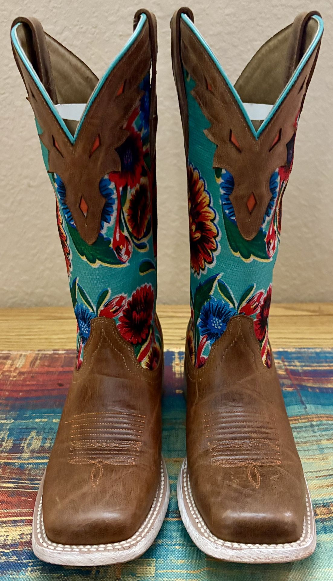 Ariat Boots - Women’s Floral Textile Circuit Champion Western Boots