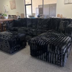 Black Corduroy Sectional With Ottoman ✅ Financing Available - Bad or No Credit Accepted ✅ 