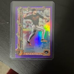 Gunnar Henderson Purple Refractor /299 – Topps Chrome Holiday