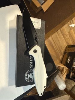 Eagle Edge Elite Folder - Low Cert #110/300 Limited 1st Edition