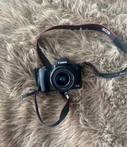 Canon EOS M50 Mirrorless Camera