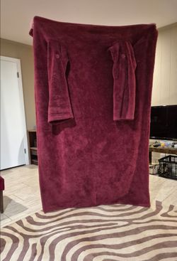 Burgundy Fleece Wearable Blanket with Sleeves