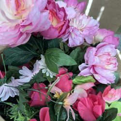 Wedding Decor - Bridal Shower Decor - Flower Crown Making 