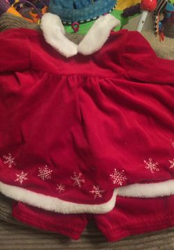 Beautiful Christmas dress size 3-6 months.
