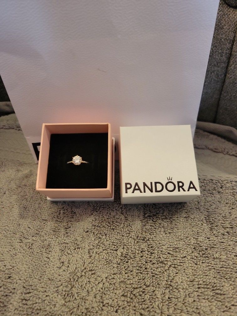 Pandora Clear Sparkling Crown Solitaire- Gold plated. 