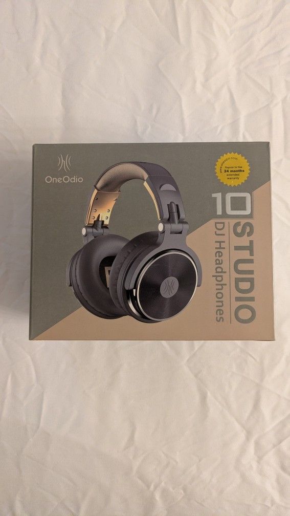 Studio 10 DJ Headphones 