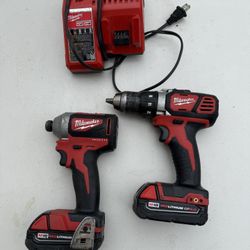 Milwaukee M18 Drill Set 