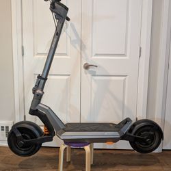 Apollo Pro E Scooter 