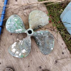 Chris Craft Bronze 20 X 23 Prop