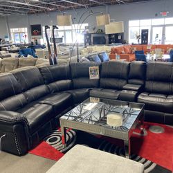 Leather Black Sectional W/white Stitch Detail + Cup Holders And Storage 😏🏡