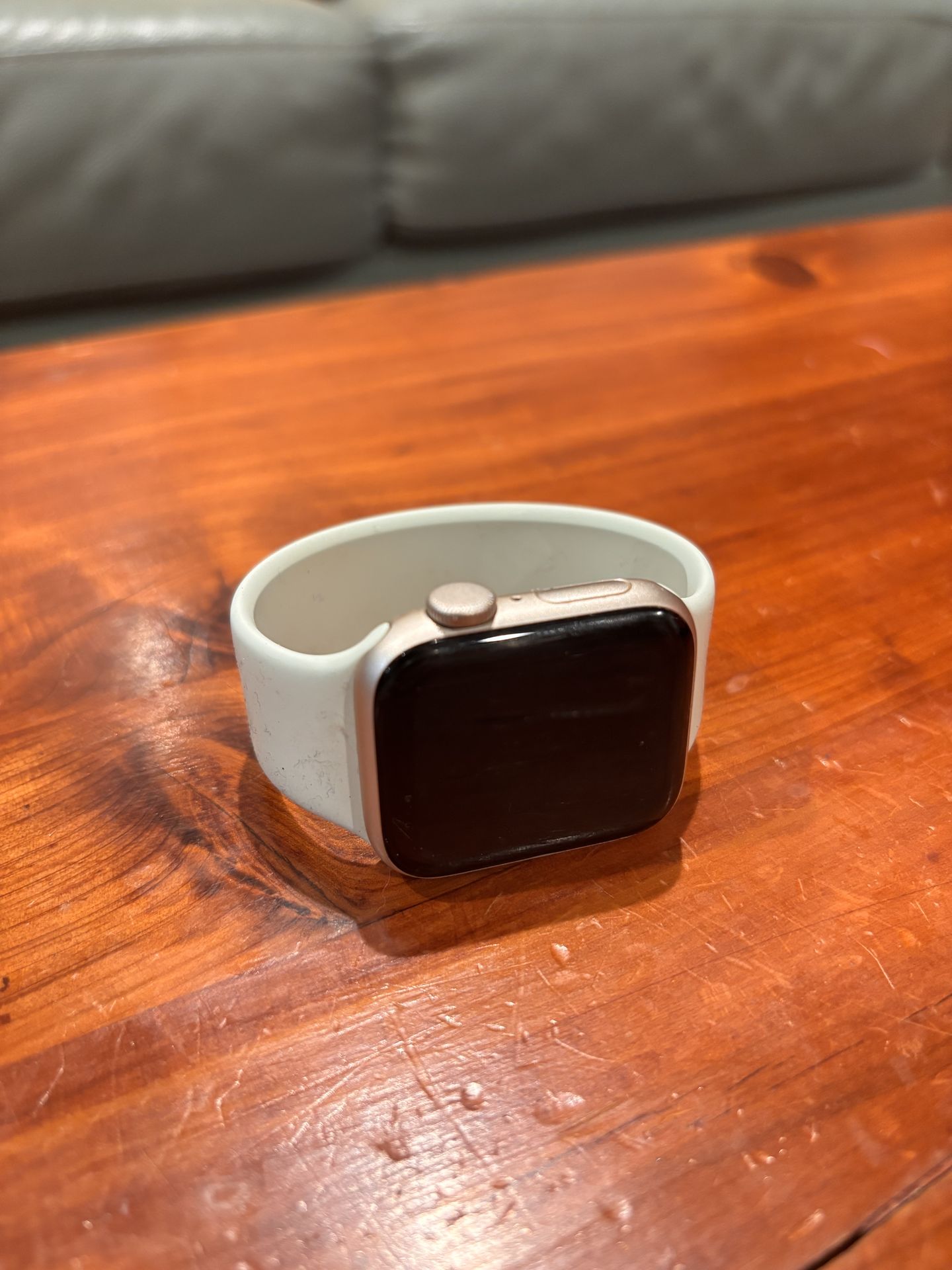 Apple Watch SE (2nd gen) GPS