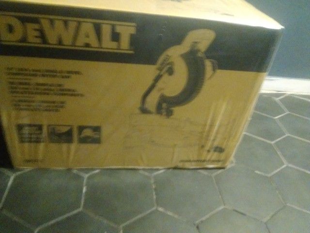 DeWalt Miter Saw