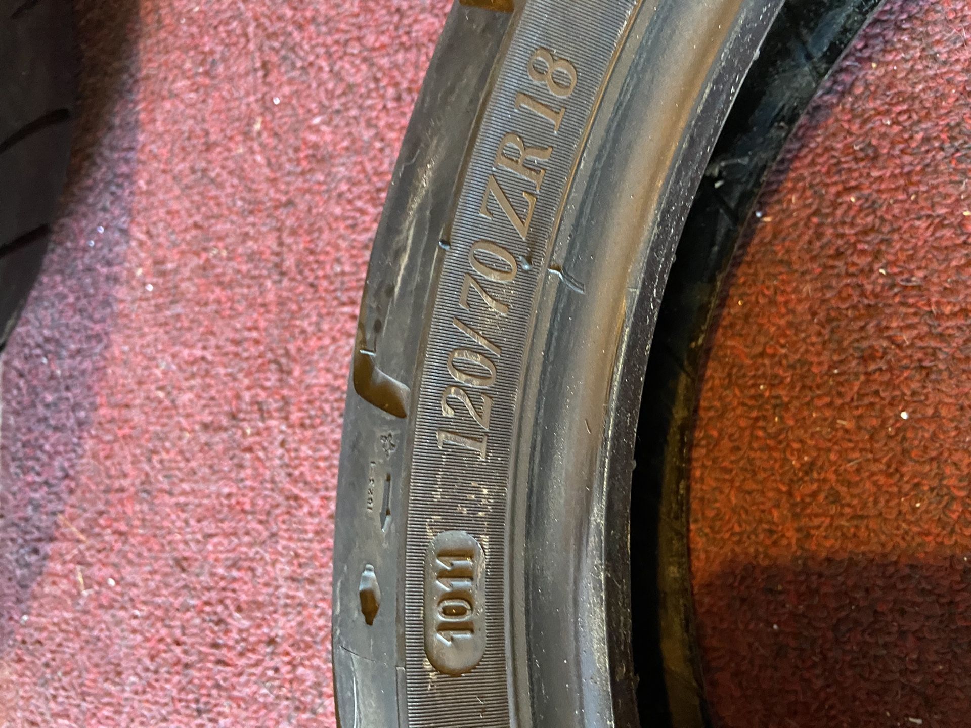 MOTORCYCLE TIRE