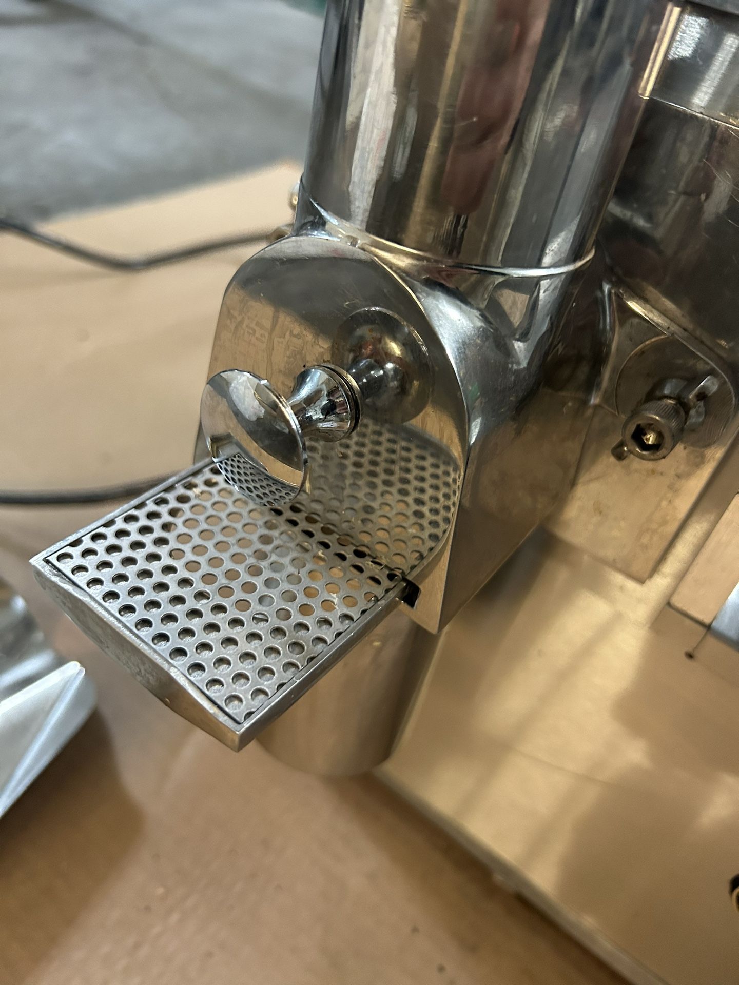 Norwalk Juicer Model 265S Hydraulic Cold Press Juicer for Sale in