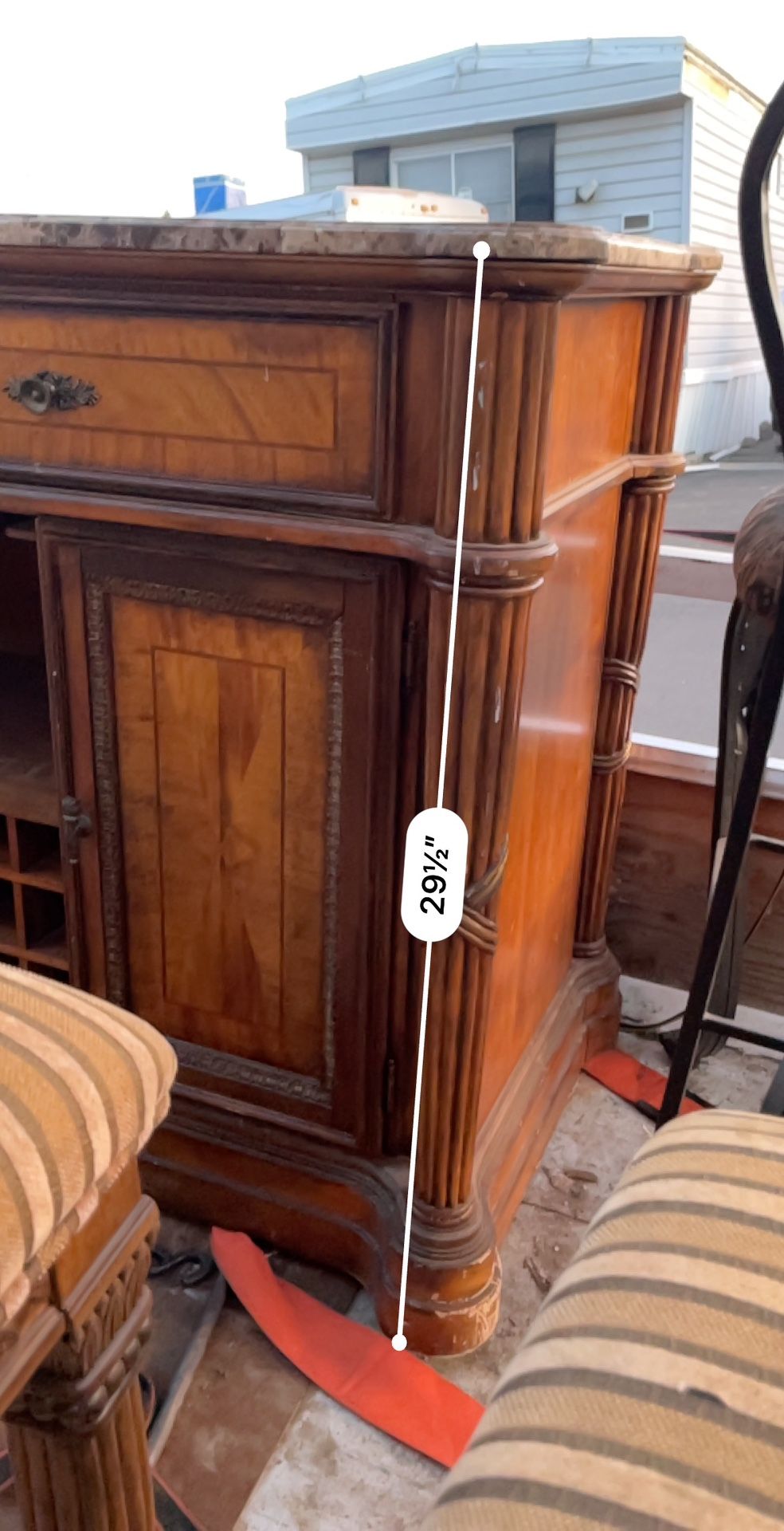Bar and 2 Stools