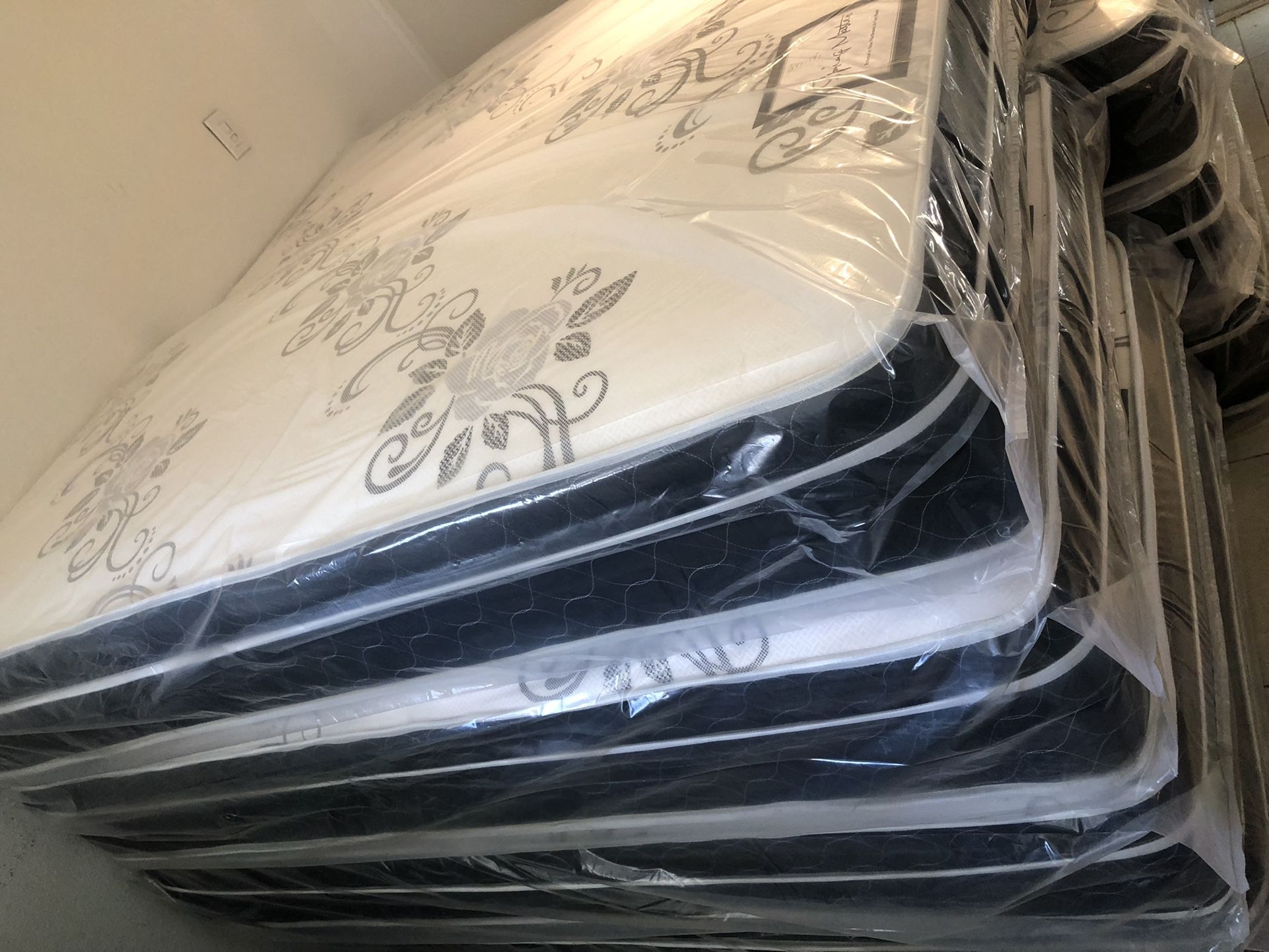 Beaumont Full Set Mattress And Boxspring We Deliver