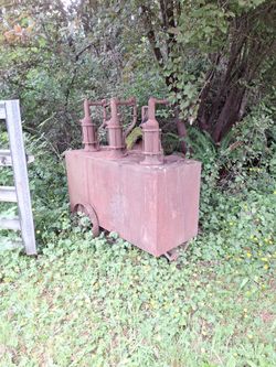 Vintage 3 tank oil dispenser