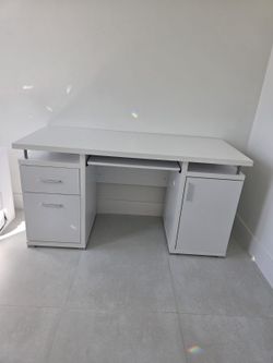 WHITE DESK - ESCRITORIO BLANCO