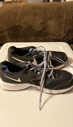 Women Nike size 7