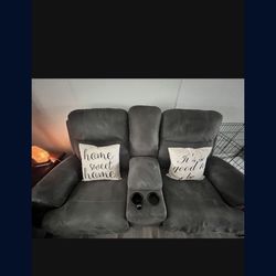  RECLINER LOVESEAT 