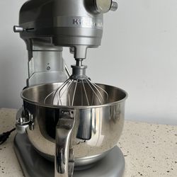KitchenAid Stand Mixer - Spring Cleaning Sale ✈️