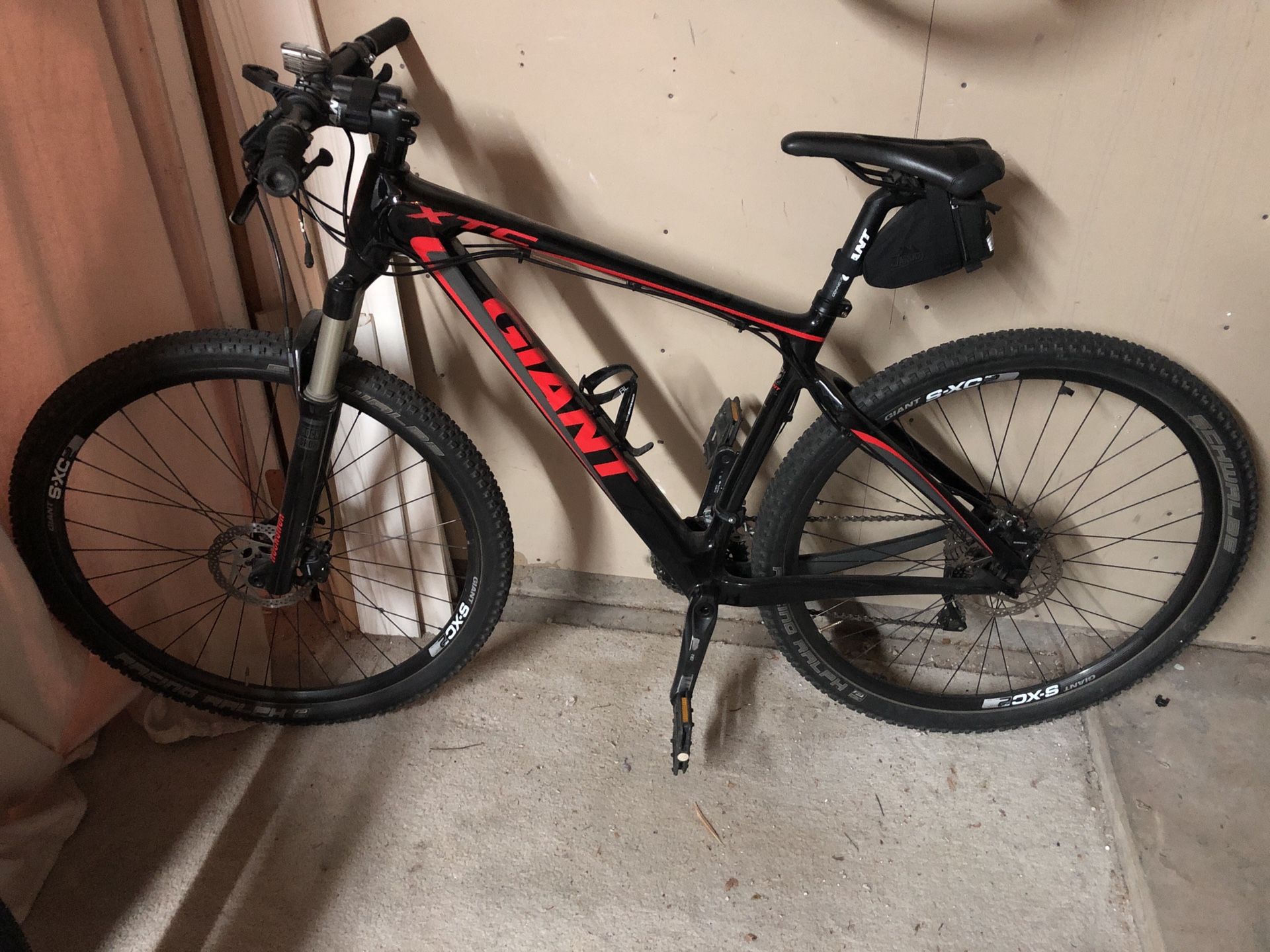 Giant xtc large frame, 29 in rims