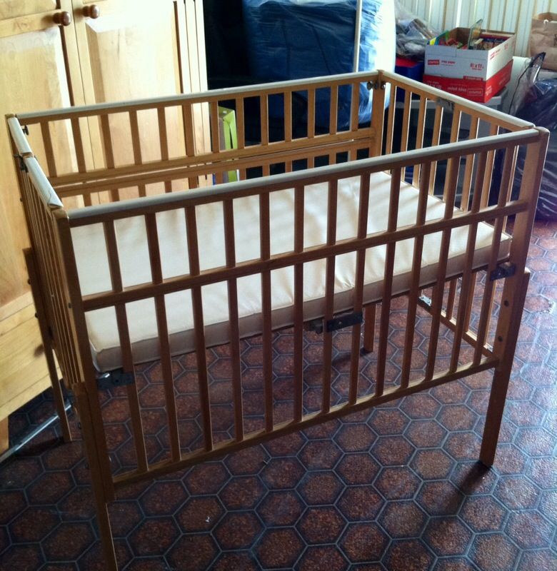 Nu-line portable pen crib
