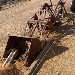 Tractor Front Bucket/Framework 