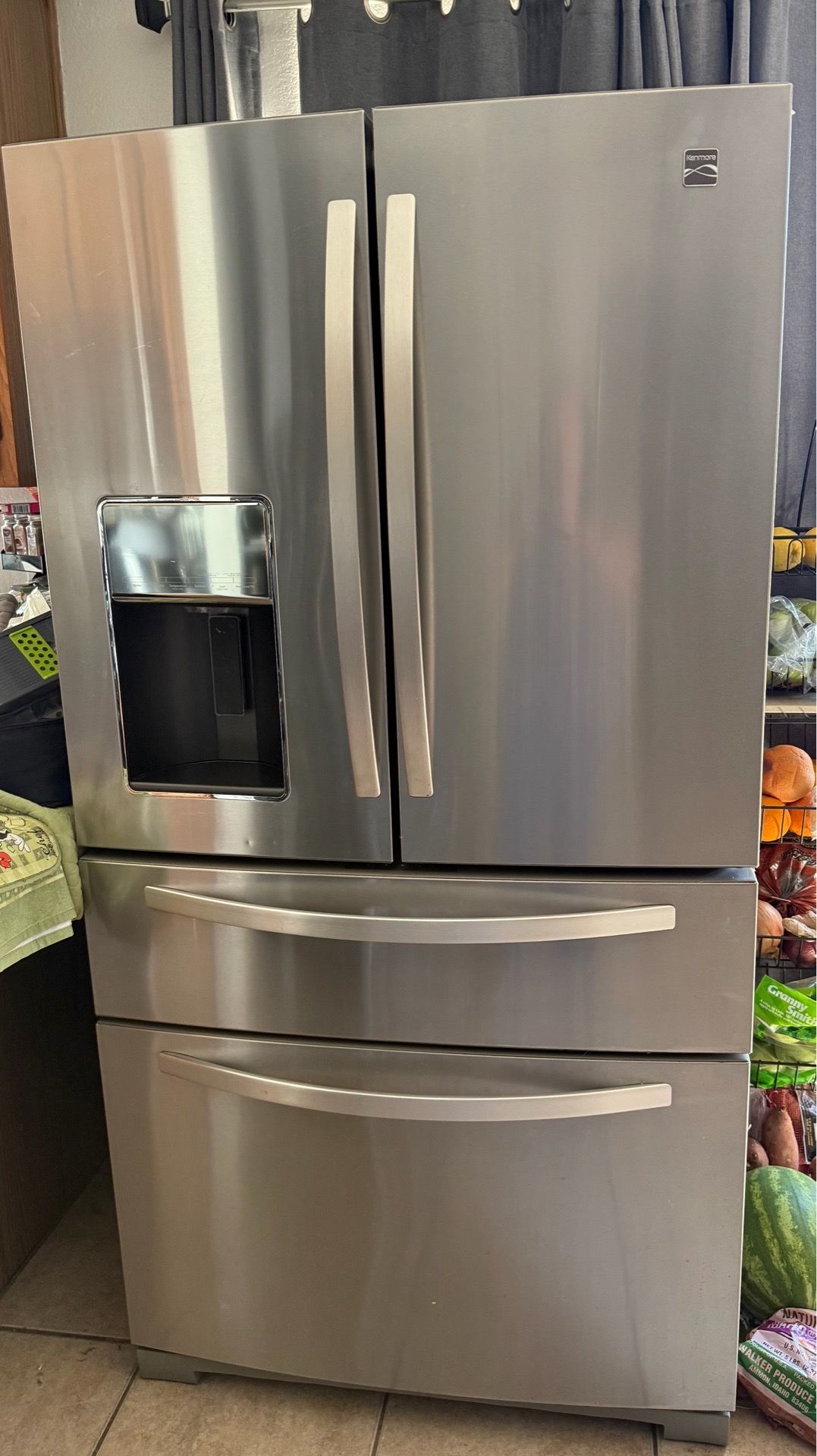 26 cu ft Kenmore Refrigerator
