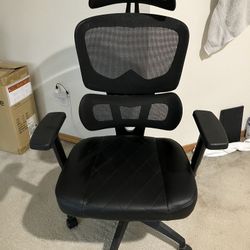 Office/Gaming Chair LIKE NEW