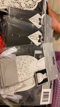 Party/dinner/wedding supplies