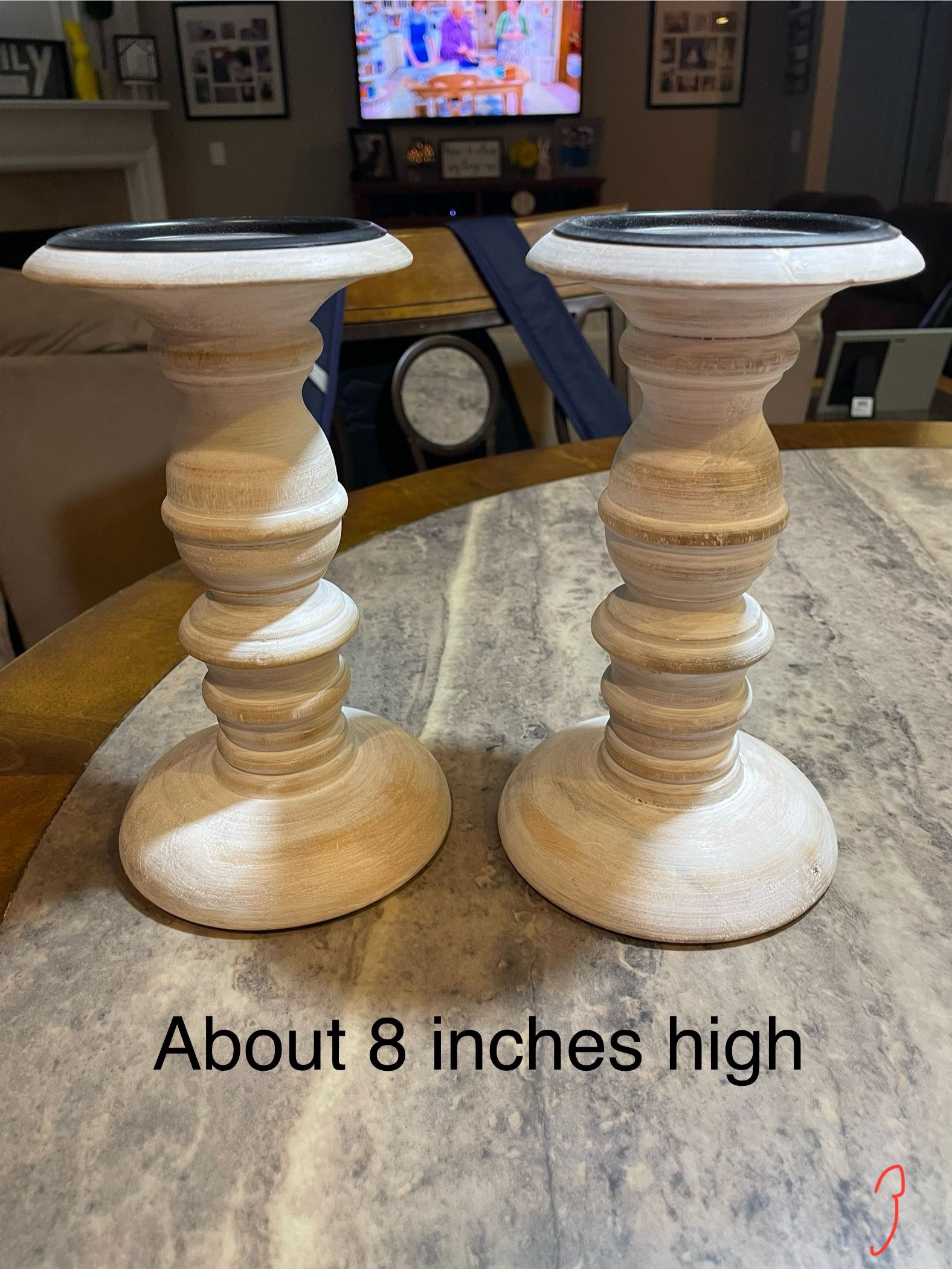 Set of 2 Pillar Candle Holders