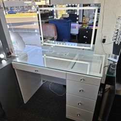 Brand New Vanity With 5 Drawers & Hollywood Mirror Selfie Control Remote $649