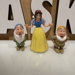 Vintage Snow White Figures 